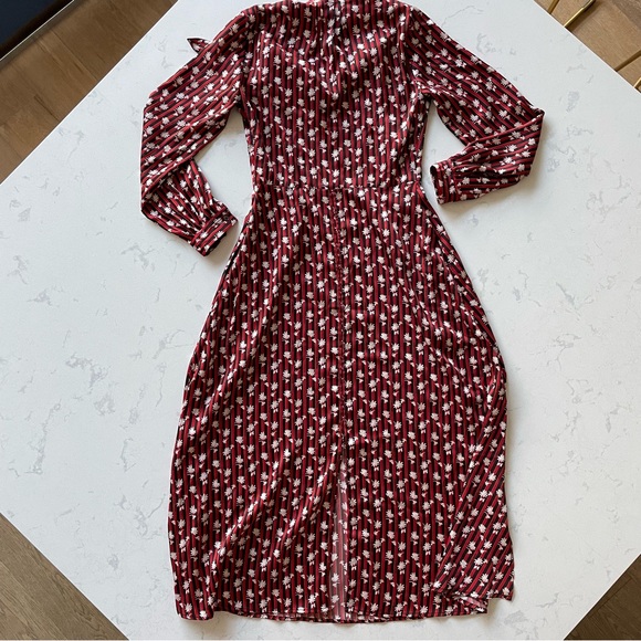 BNWT Maison Kitsune, red floral scarf dress with pockets, size 34 - Picture 4 of 10